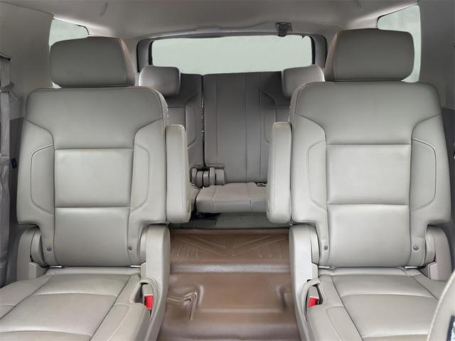 Photo of 2016 Iridescent Pearl Tricoat Chevrolet Tahoe