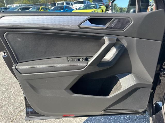 Photo of 2023 Deep Black Volkswagen Tiguan