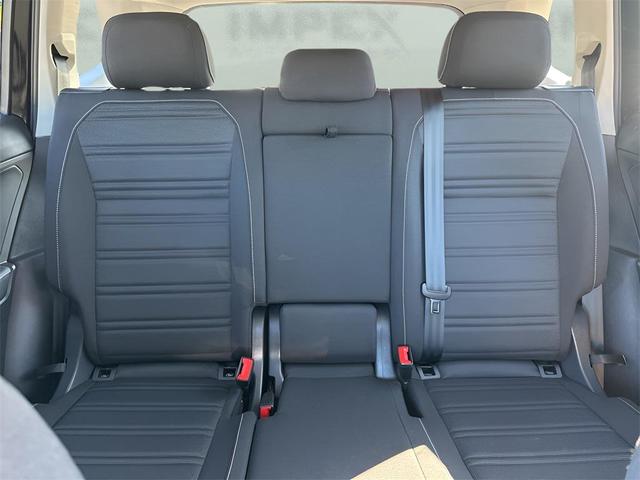 Photo of 2023 Deep Black Volkswagen Tiguan