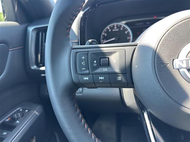 Photo of 2024 Super Black Nissan Pathfinder