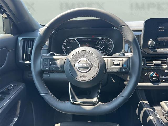 Photo of 2024 Super Black Nissan Pathfinder