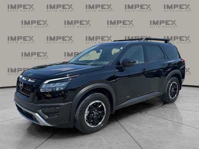Photo of 2024 Super Black Nissan Pathfinder