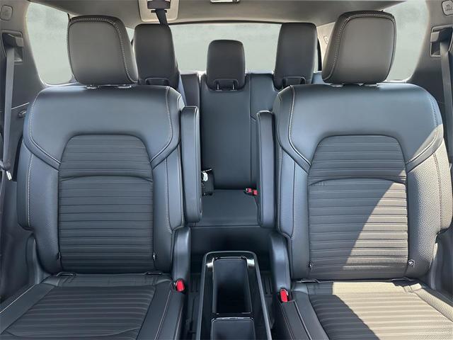 Photo of 2024 Super Black Nissan Pathfinder