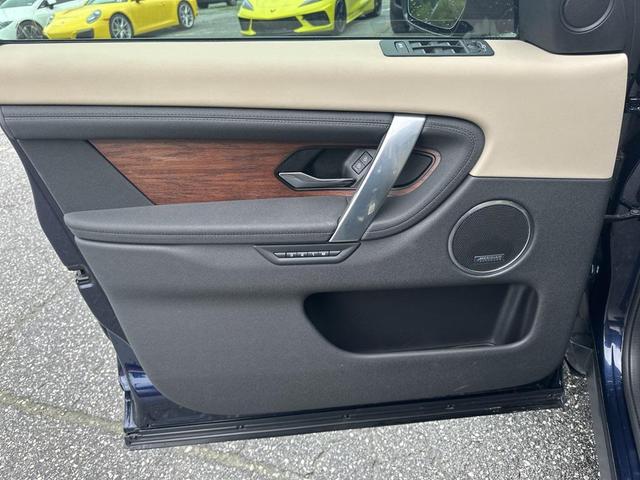Photo of 2023 Blue Land Rover Discovery Sport