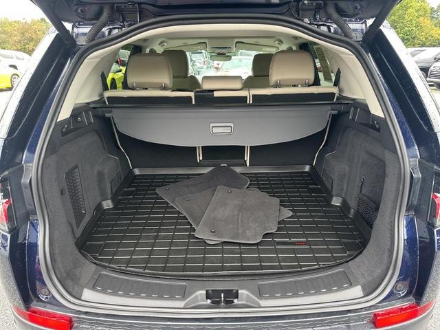 Photo of 2023 Blue Land Rover Discovery Sport