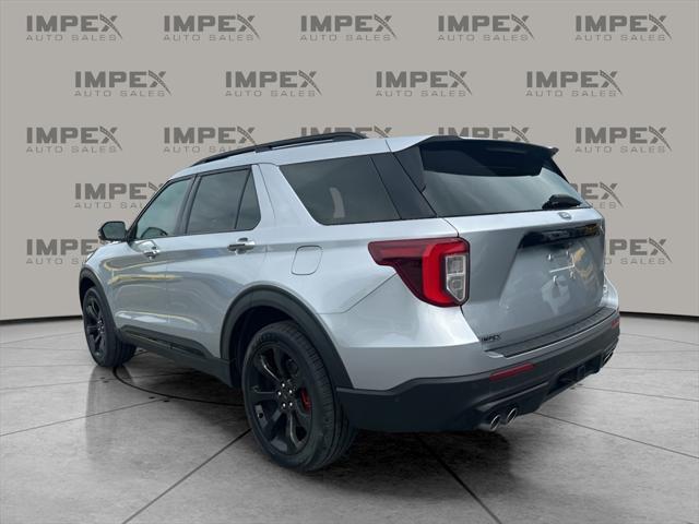 Photo of 2022 Iconic Silver Metallic Ford Explorer