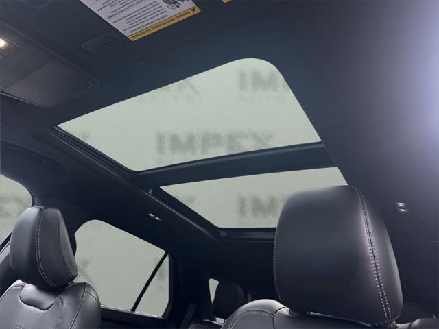 Photo of 2022 Iconic Silver Metallic Ford Explorer
