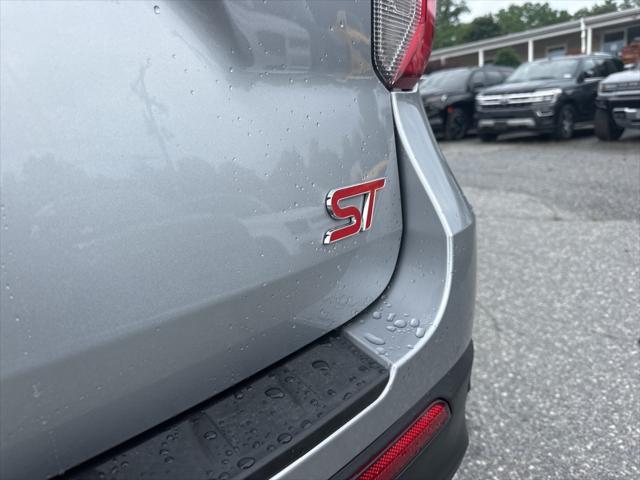 Photo of 2022 Iconic Silver Metallic Ford Explorer