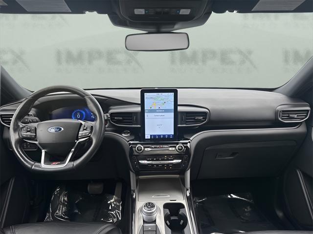 Photo of 2022 Iconic Silver Metallic Ford Explorer