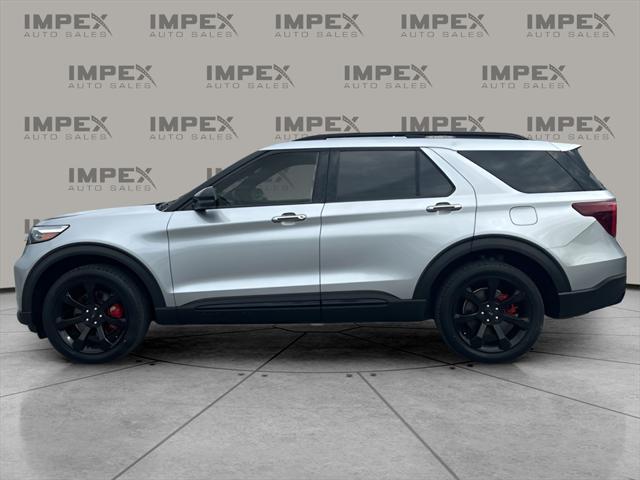 Photo of 2022 Iconic Silver Metallic Ford Explorer