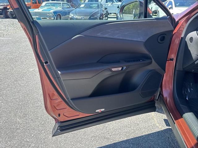 Photo of 2023 Orange Lexus RX 350