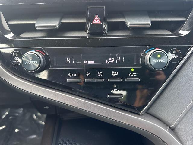 Photo of 2024 Midnight Black Metallic Toyota Camry