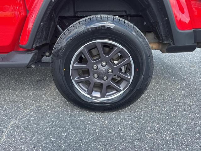 Photo of 2021 Firecracker Red Clearcoat Jeep Gladiator