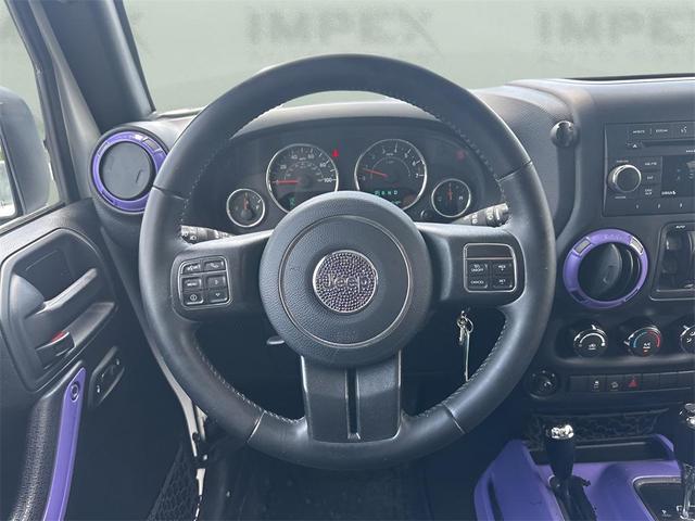 Photo of 2016 Bright White Clearcoat Jeep Wrangler Unlimited