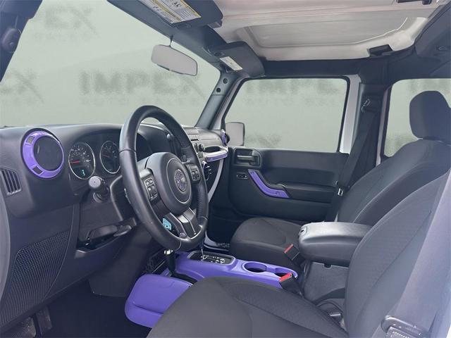 Photo of 2016 Bright White Clearcoat Jeep Wrangler Unlimited