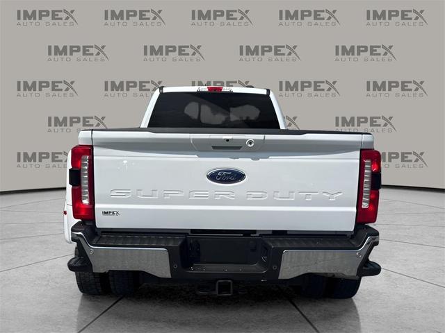 Photo of 2024 White Ford F-450
