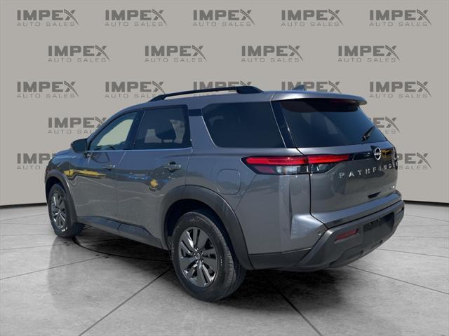 Photo of 2024 Gun Metallic Nissan Pathfinder