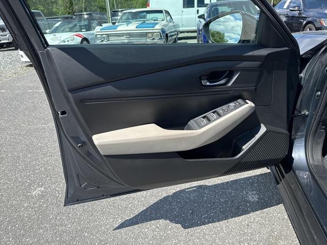 Photo of 2023 Meteorite Gray Metallic Honda Accord