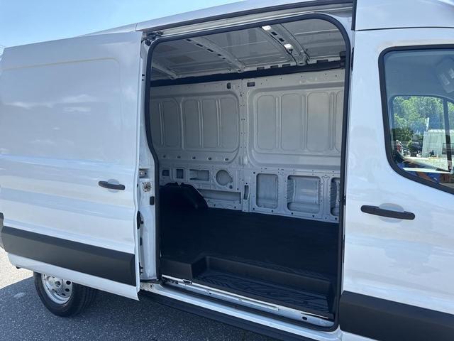 Photo of 2023 Oxford White Ford Transit-250