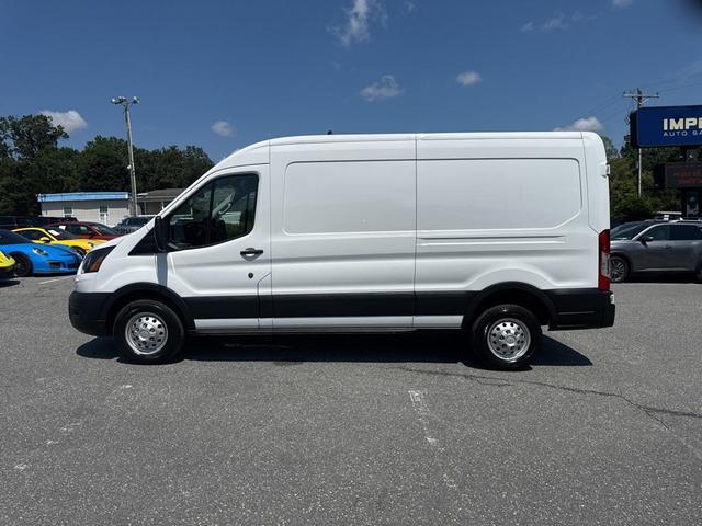 Photo of 2023 Oxford White Ford Transit-250