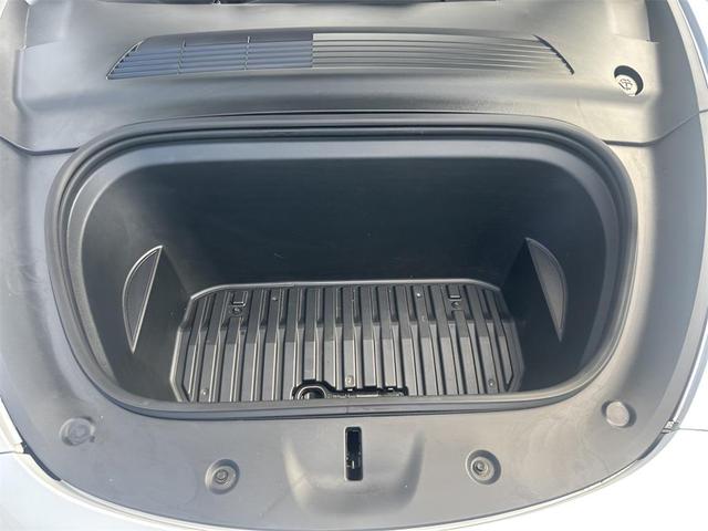 Photo of 2021 Pearl White Multi-Coat Tesla Model Y