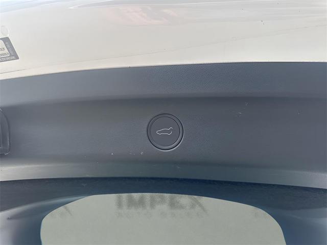 Photo of 2021 Pearl White Multi-Coat Tesla Model Y