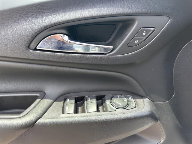 Photo of 2022 Seaglass Blue Metallic Chevrolet Equinox