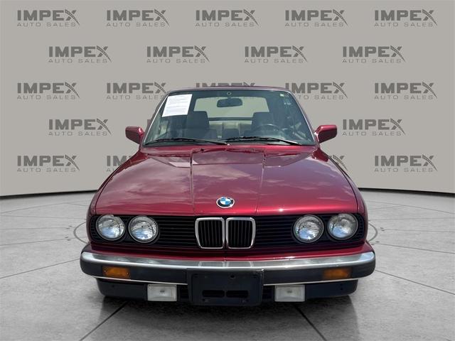 Photo of 1990 Burgundy BMW 325
