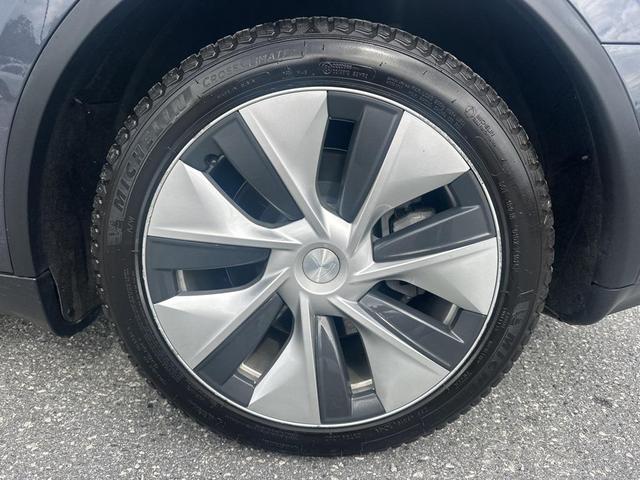Photo of 2021 Gray Tesla Model Y