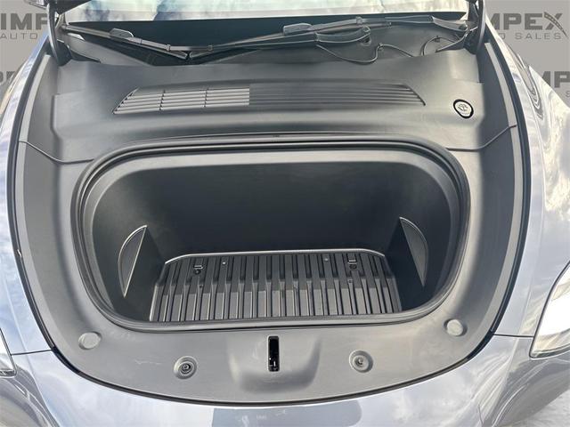 Photo of 2021 Gray Tesla Model Y