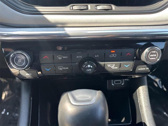 Photo of 2024 Black Clearcoat Jeep Compass
