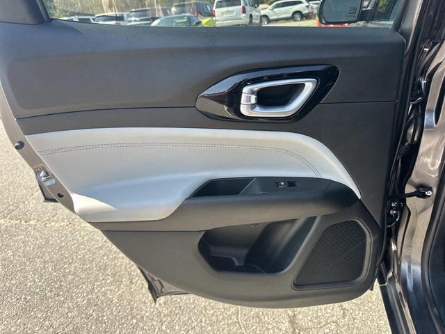 Photo of 2024 Black Clearcoat Jeep Compass