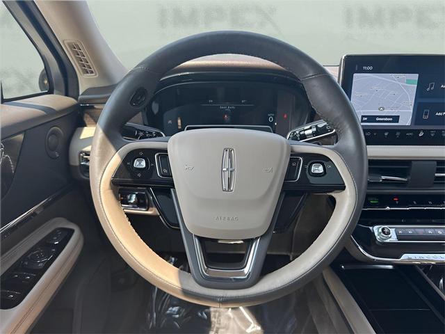Photo of 2023 Pristine White Metallic Tri-Coat Lincoln Corsair