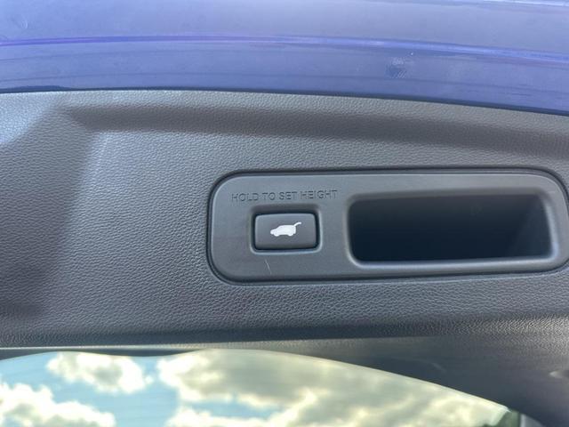Photo of 2023 Apex Blue Pearl Acura MDX