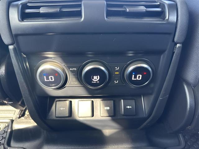 Photo of 2020 Eiger Grey Metallic Land Rover Defender