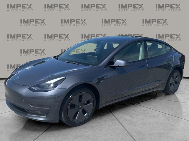 Photo of 2023 Midnight Silver Metallic Tesla Model 3