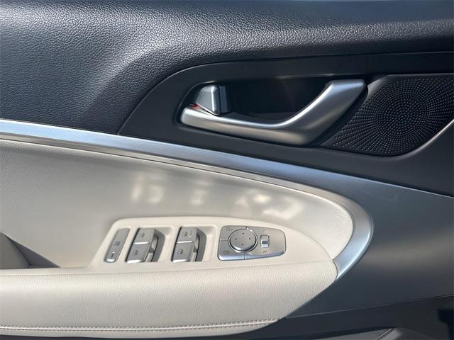 Photo of 2025 Tasman Blue Genesis G70