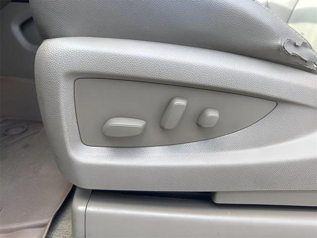 Photo of 2015 Summit White Chevrolet Tahoe