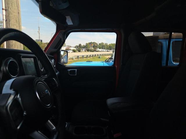 Photo of 2018 Punkn Metallic Clearcoat Jeep Wrangler Unlimited