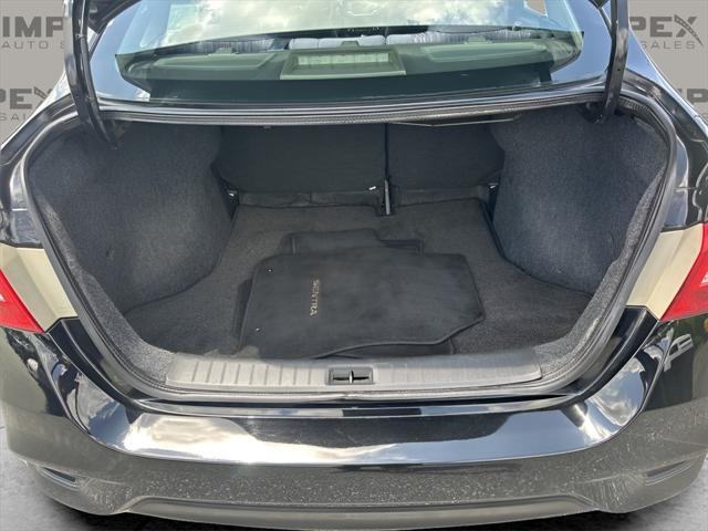Photo of 2017 Super Black Nissan Sentra