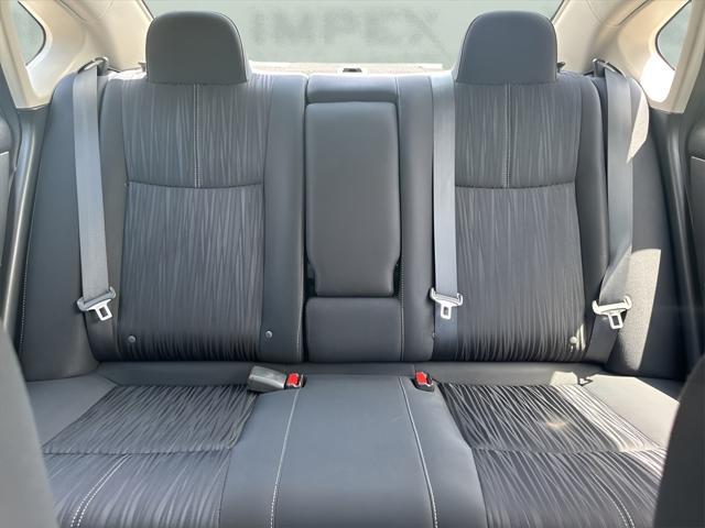 Photo of 2017 Super Black Nissan Sentra