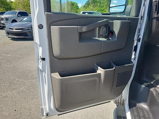 Photo of 2023 Summit White GMC Savana 2500