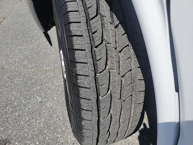 Photo of 2023 Summit White GMC Savana 2500