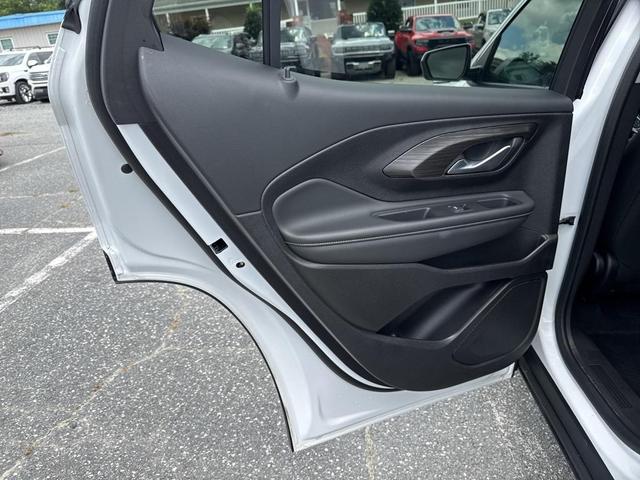 Photo of 2024 Summit White GMC Terrain