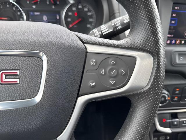 Photo of 2024 Summit White GMC Terrain