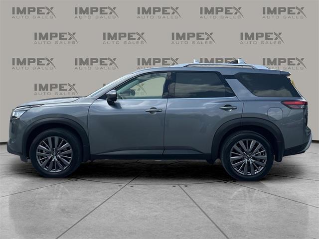 Photo of 2024 Gun Metallic Nissan Pathfinder