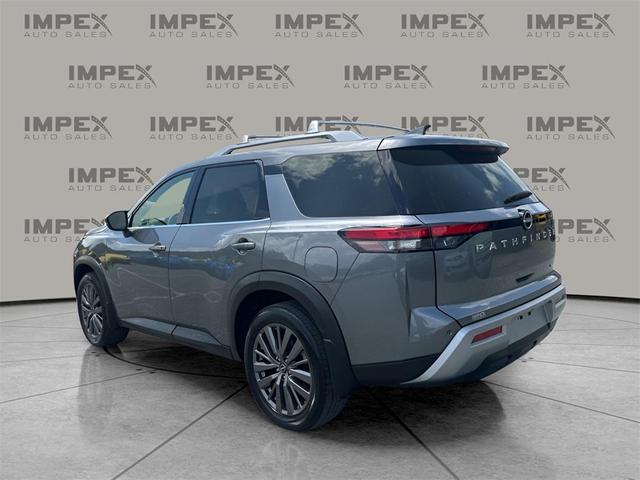 Photo of 2024 Gun Metallic Nissan Pathfinder