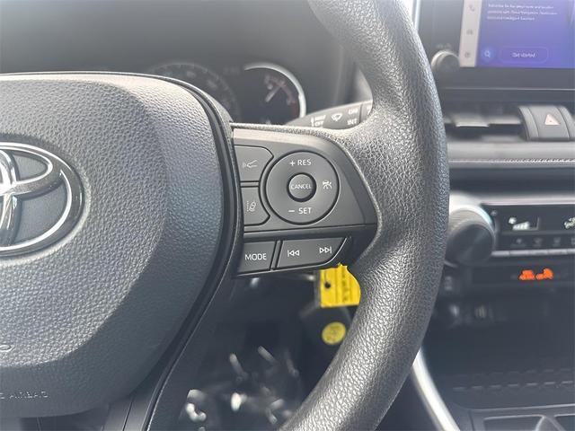 Photo of 2024 Ice Cap Toyota RAV4