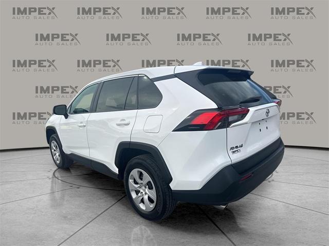 Photo of 2024 Ice Cap Toyota RAV4