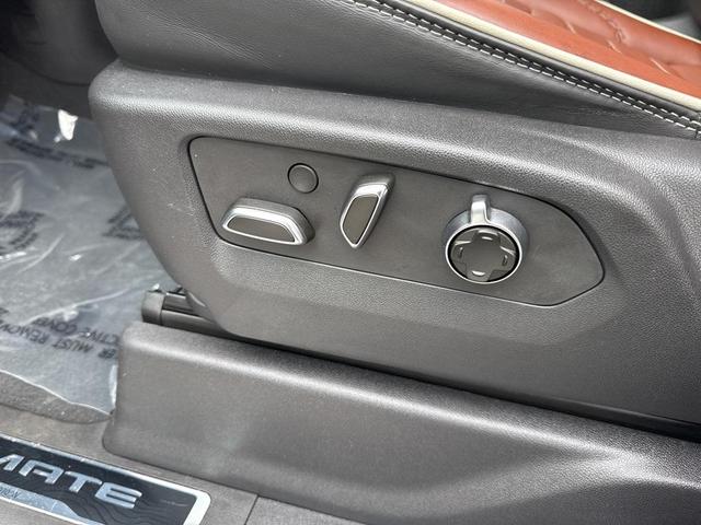 Photo of 2023 White Frost Tricoat GMC Sierra 1500